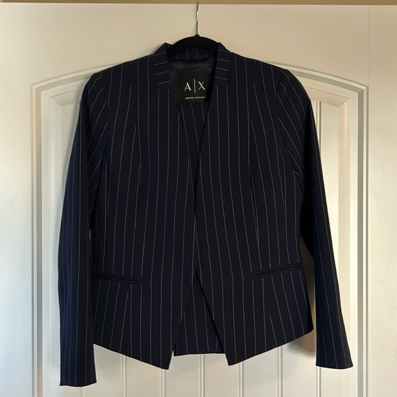 NWOT Women’s Armani Exchange Pinstripe Suit Pants in Navy Blue (Size 2) - Picture 3 of 10